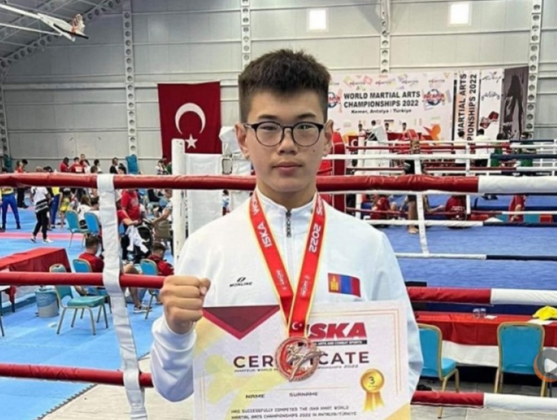 Э.Содномпилжээгийн хүү Нямпилжээ ДАШТ-ээс хүрэл медаль хүртлээ