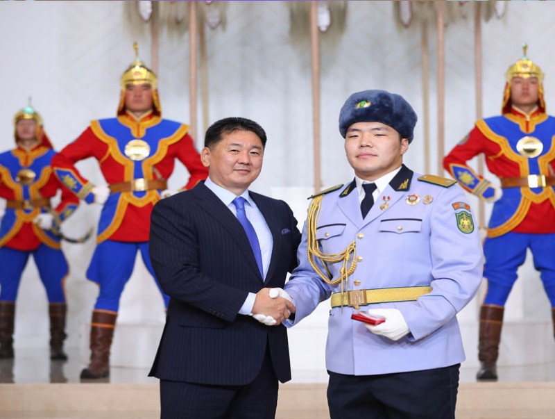 Чөлөөт бөхийн төрөлд гавьяат тамирчин цолтон дөрөв нэмэгдлээ