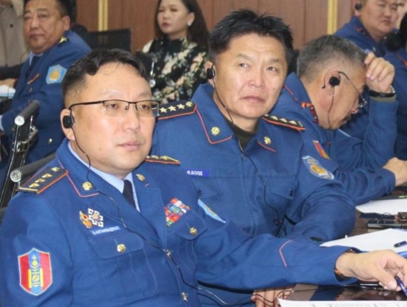 Эрсдэлийн үнэлгээний үр дүнг танилцуулж, бууруулах арга замуудын талаар мэдээлэл солилцож байна