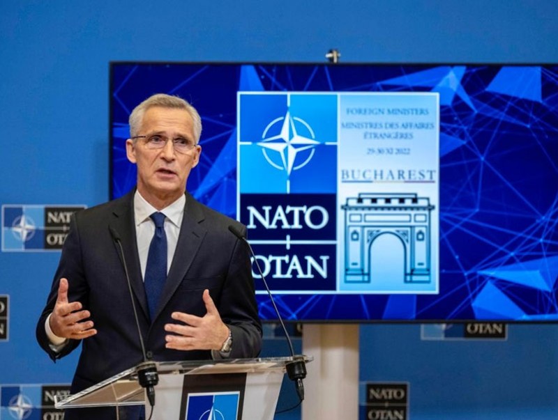 НАТО Украины зэвсэгт хүчнийг өрнөдийн орчин үеийн стандарт руу шилжихэд нь системтэйгээр дэмжлэг үзүүлнэ