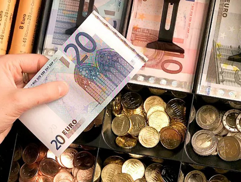 Евро бүсийн инфляц түүхэн дээд 10.7 хувийн үзүүлэлтэд хүрчээ