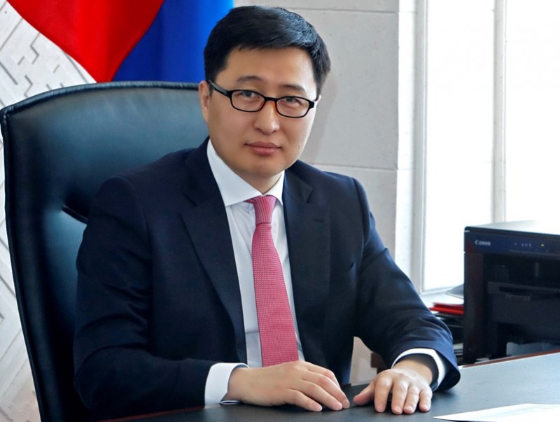 Б.Заяабал: Сард 10 сая төгрөгөөс дээш цалингийн орлоготой хүмүүсийн “10 саяас давсан орлогод шаталсан татвар” ногдуулна