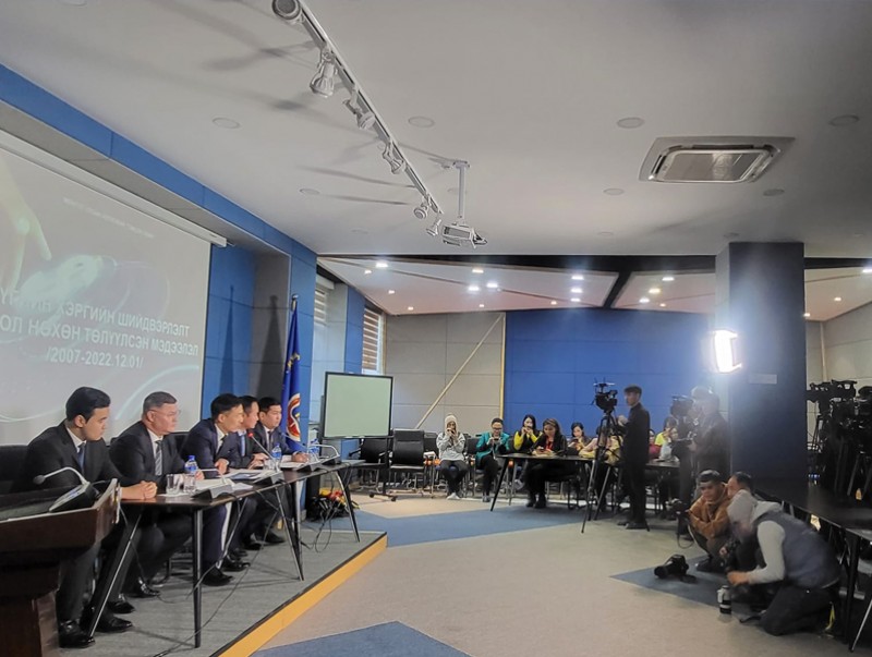 Шуурхай мэдээ: Нүүрсний хэрэгт холбогдуулан шалгаж буй албан тушаалтнуудын талаар АТГ-аас мэдээлж байна