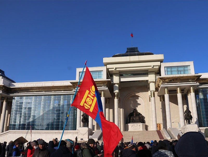 Нүүрсний хулгайн эсрэг жагсагчид 11 дэх өдрөө зогсч байна
