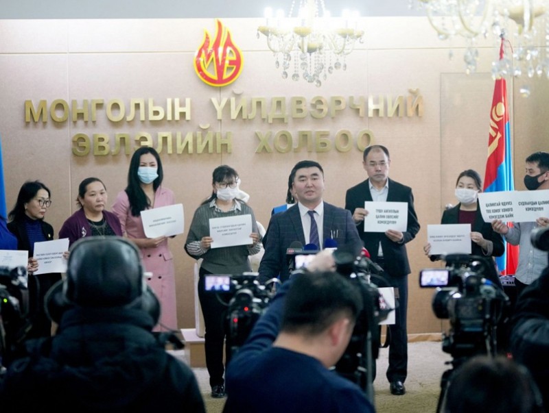 Цалинг 50-иас доошгүй нэмэгдүүлэхгүй бол тэмцлийн хэлбэрт шилжинэ