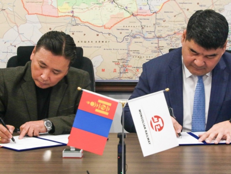 Тавантолгой-Зүүнбаян чиглэлийн төмөр замаар шатахуун тээвэрлэлтийг эхлүүлнэ