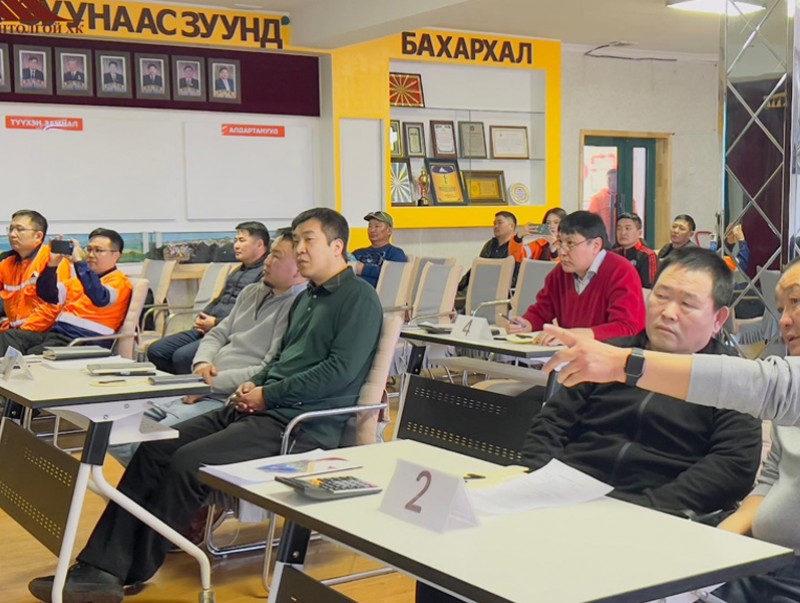 Үнэ хаялцуулах замаар дуудлага худалдааг зохион байгууллаа