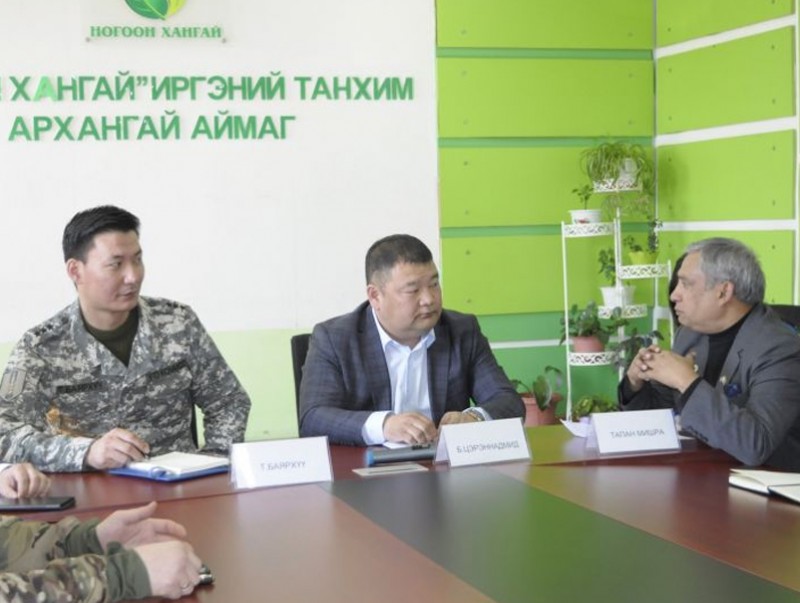 Архангай аймгийн хаваржилт хүндэрсэн зарим сумдад ажиллалаа