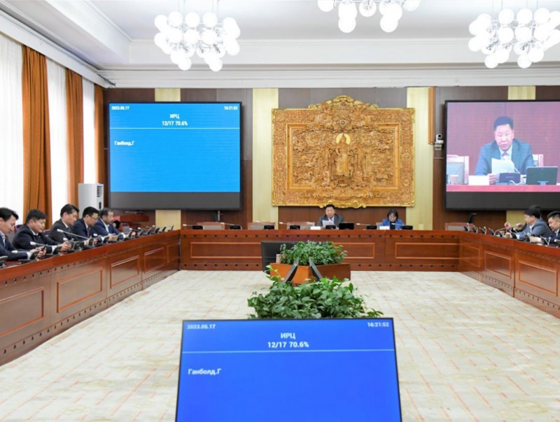 ҮББХ: Үндсэн хуульд оруулах өөрчлөлтийн болон түүнийг дагаж мөрдөхөд шилжих журмын тухай хуулийн төслүүдийг хэлэлцлээ