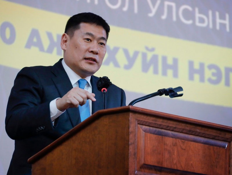 Ачааны хүндийг үүрч, ажлын байраа хадгалж, улсын төсвийг бүрдүүлж, гадаад өрийн болзошгүй дампуурлаас улсаа аварсан аж ахуйн нэгжүүддээ талархал илэрхийлье