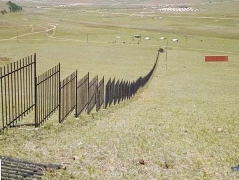 Нийтийн эзэмшлийн 154,9 га газрыг 7230 метр урт хашаанаас чөлөөлөв