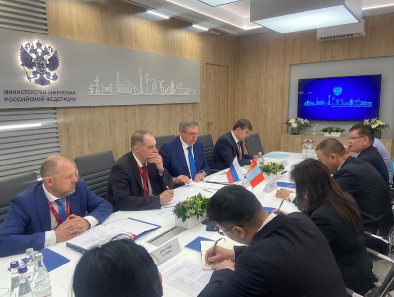 Монгол Улсын төлөөлөгчид Петербургийн олон улсын эдийн засгийн XXVI чуулга уулзалтад оролцов