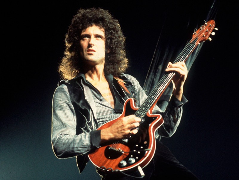 Би хөгжимд дуртай: “Queen” хамтлагийн гитарчин Брайн Мэй