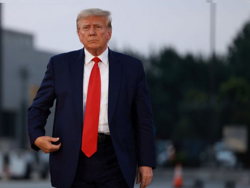 Сонгуулийн дүнд нөлөөлөхийг завдсан хэргээр Дональд Трампыг шүүх хурлын тов гарчээ