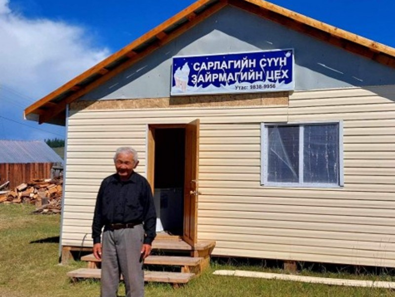 Цагаан зайрмагны эзэн "буурал" Дүүжий