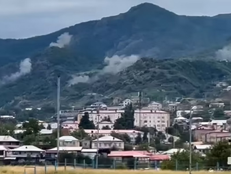 Армени мөргөлдөөнд татан оруулахыг оролдож байна гэж Азербайжаныг буруутгав