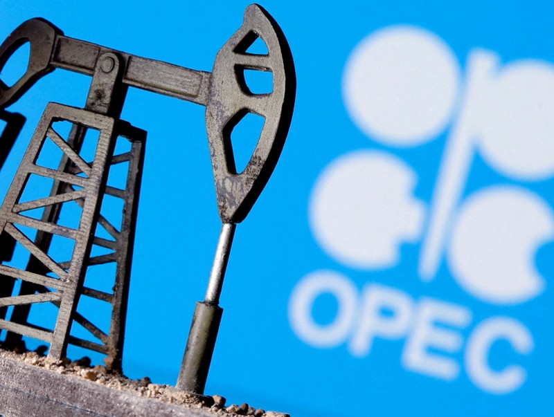 Саудын Араб болон ОХУ газрын тос олборлолтод тогтоосон хязгаарлалтаа он дуустал мөрдөнө
