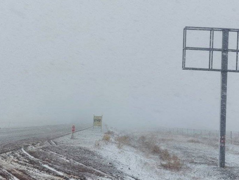 Сүхбаатар, Дорноговь аймгийн сумдад цас орж, шуурч байна