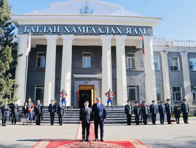 Япон Улсын Батлан хамгаалахын дэд сайд Макото Оники Монгол Улсад ажлын айлчлал хийлээ