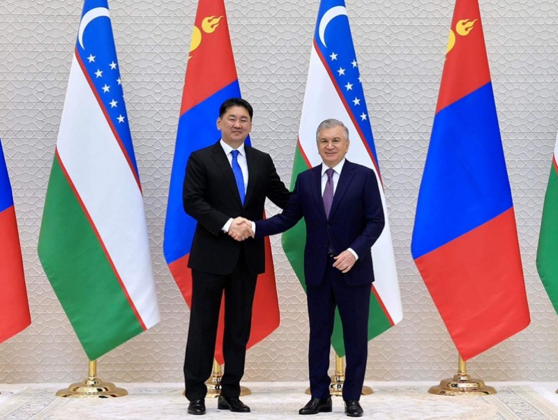 Монгол Улсын Ерөнхийлөгч У.Хүрэлсүх, Бүгд Найрамдах Узбекистан Улсын Ерөнхийлөгч Ш.Мирзиёев нар албан ёсны хэлэлцээ хийлээ