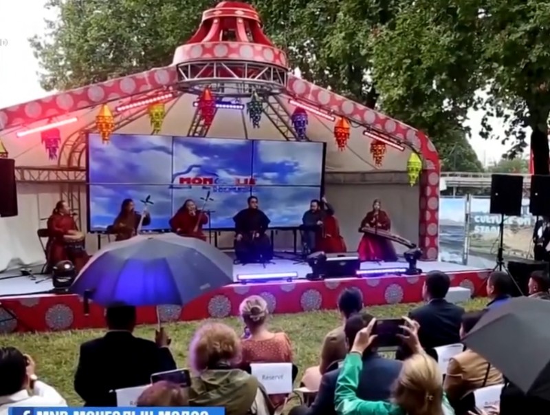 Парис хотод "Mongolia house" төслийн нээлт боллоо