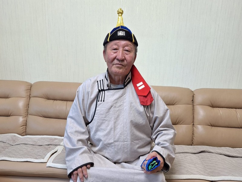 Олимпын мөнгөн медальт Б.Баасанхүүгийн анхны багш Алтанцэцэгийн Даваадорж