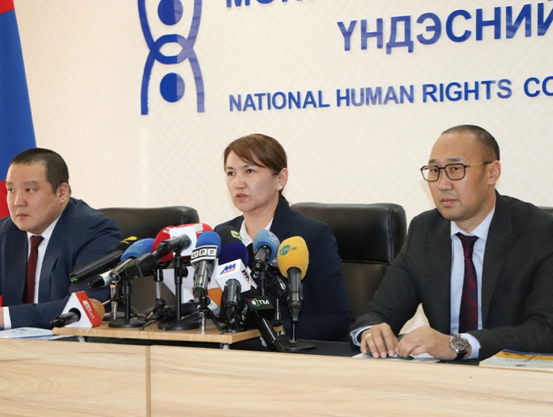 ХЭҮК: Өвөл хаврын уралдаан нь газар хөлдүү, халтиргаа гулгаатай үед мориноос унаж бэртэх гар, хөл, хацраа хөлдөөх эрсдэлийг дагуулдаг