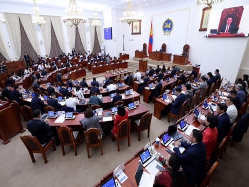 “Нээлттэй парламент” дадлагажигч хөтөлбөрийг хэрэгжүүлнэ