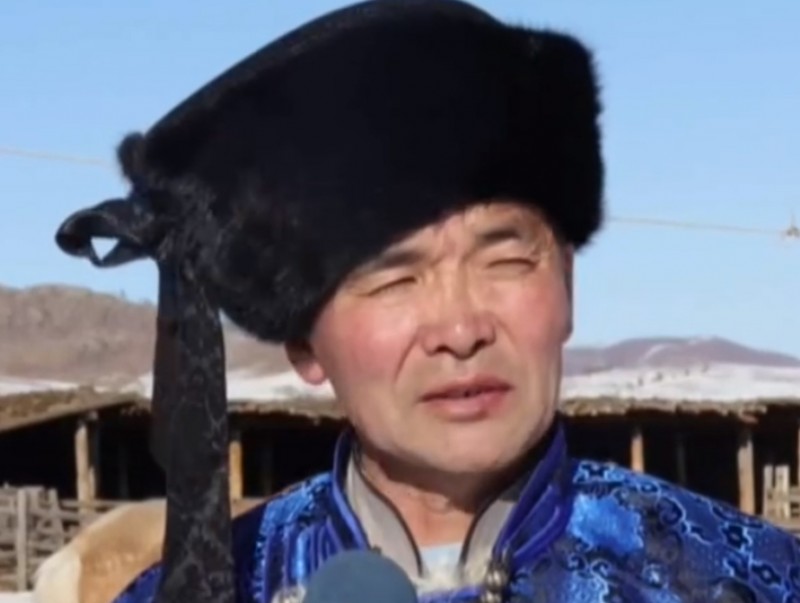 Хөвсгөл аймгийн Тариалан сумын малчин Л.Мөнхбат "Алтан хурга"-ны эзэн боллоо