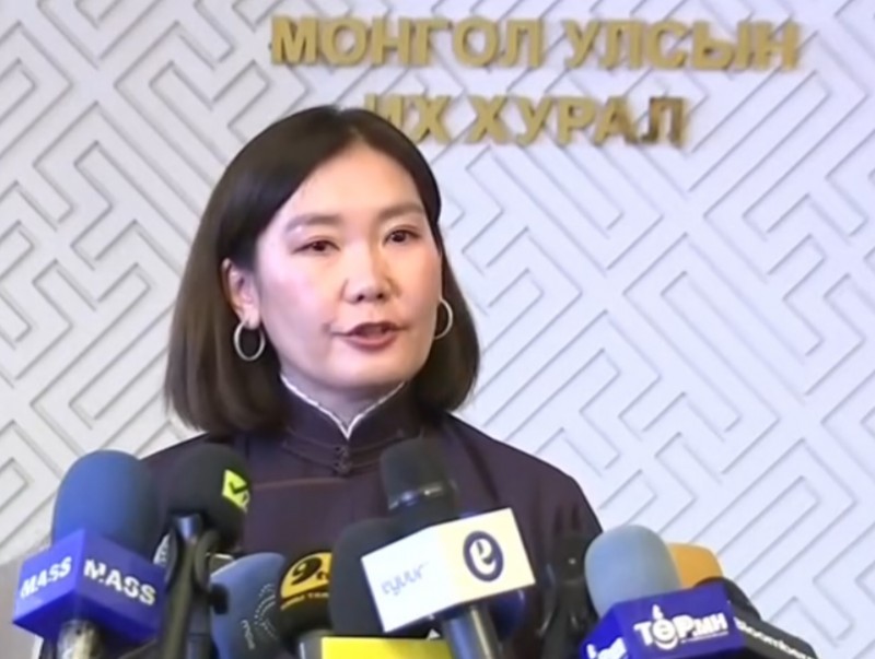 Л.Мөнхбаясгалан: "Ухаа худаг"-ийг луйвраар авсан гэж үзэж байгаа тул шалгуулна