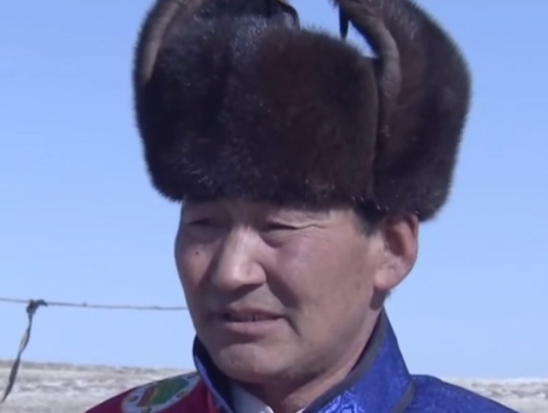 Дундговь аймгаас улсын аварга малчин ес, улсын хошой аварга малчин нэг тодорлоо