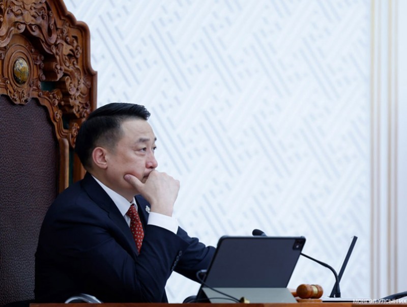 Хууль тогтоомжийн тухай хуульд нэмэлт, өөрчлөлт оруулах тухай болон Хүний эрх, эрх чөлөөг хангахтай холбоотой хуулийн төслүүдийг хэлэлцлээ
