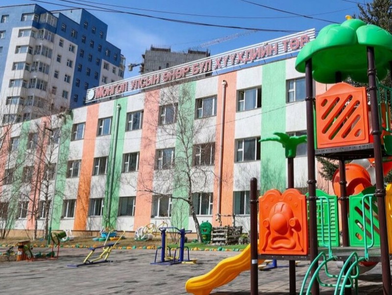 "Өнөр бүл төв"-ийн асрамжид байгаа 153 хүүхдийн 85 нь эцэг, эхтэй