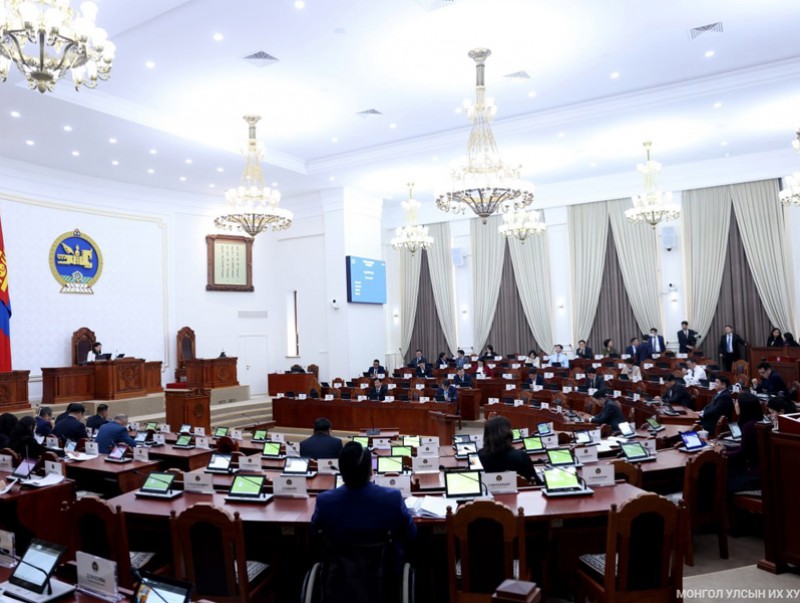 Цусны донорын тухай болон Эрхтэн, эд, эс шилжүүлэн суулгах тухай хуулийн төслүүдийн хэлэлцэх эсэхийг хэлэлцлээ