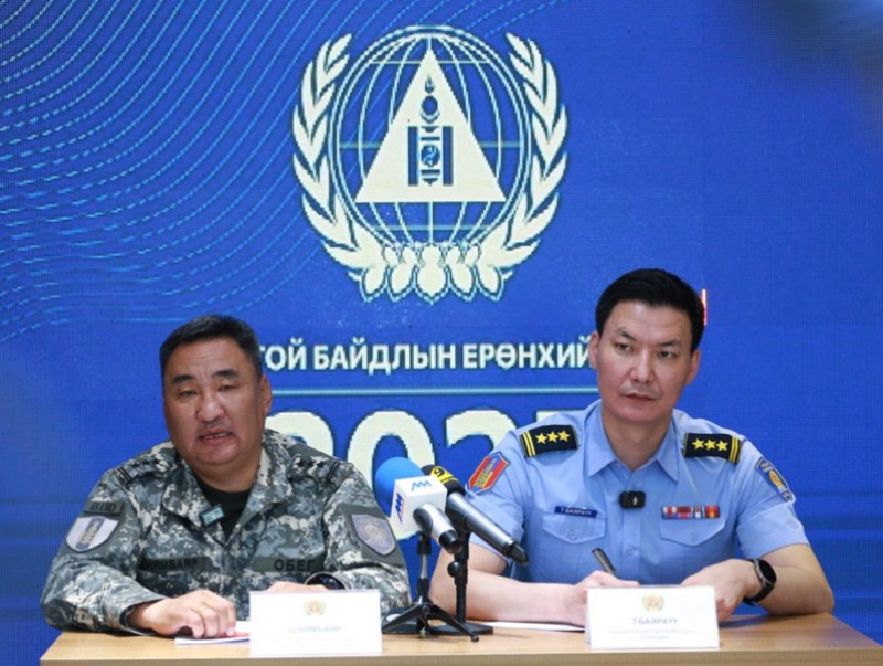 Нисдэг тэргээр хүч хэрэгслийг түймрийн голомтод хүргэх, нөхцөл байдлыг тандах ажиллагааг зохион байгуулж байна