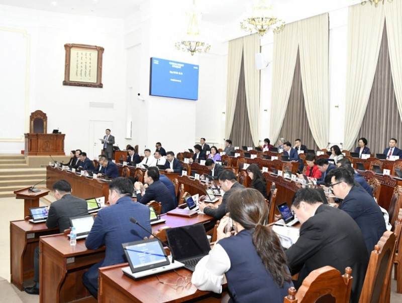 2027-2028 оны төсвийн төсөөллийн тухай болон Зөвшөөрлийн тухай хуульд нэмэлт, өөрчлөлт оруулах тухай хуулийн төслийг хэлэлцлээ