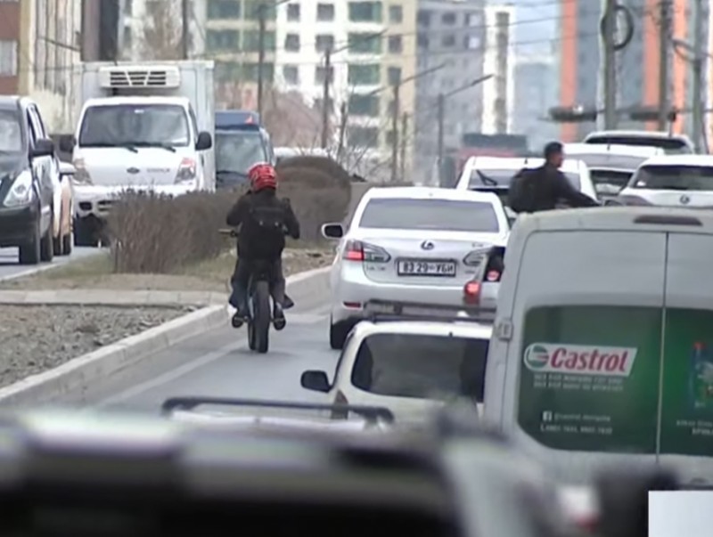 Сүүлийн гурван жилд 500 гаруй хүүхэд суррон унаж байхдаа зам, тээврийн осолд өртжээ