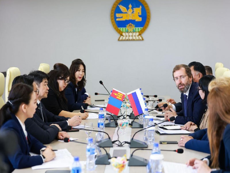 ОХУ-ын Эрхүү мужийн иргэдийн төлөөлөгчдийн хурлынхантай трамбай зэрэг төслийн талаар санал солилцлоо
