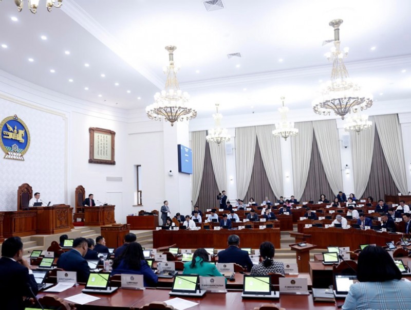 Гаалийн албан татвараас чөлөөлөх тухай хууль хүчингүй болсонд тооцох тухай хуулийн төслүүдийг батлав