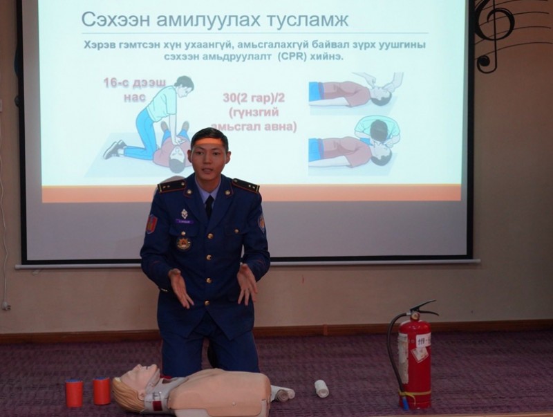 Хугацаат цэргийн алба хаагчдад гамшгаас хамгаалах сургалт зохион байгуулж байна