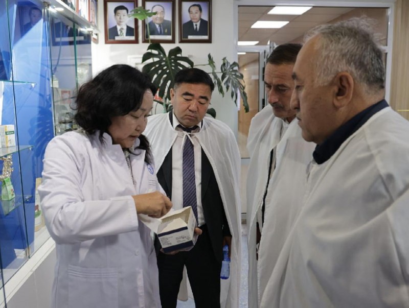 Тажикстаны Хөдөө аж ахуйн шинжлэх ухааны академийн төлөөлөгчдийг хүлээн авч уулзлаа