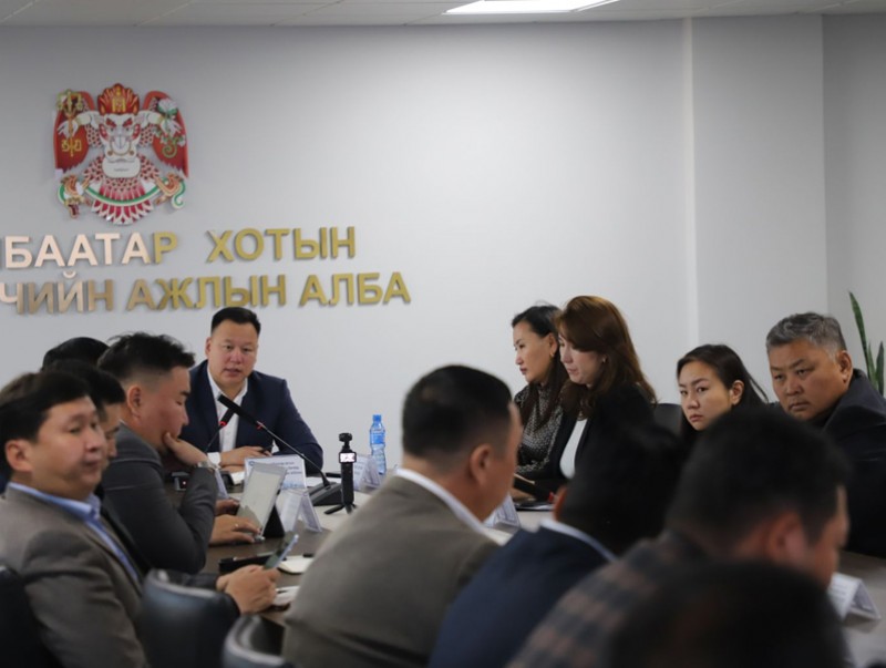Зөвшөөрөлгүй байршуулсан самбарыг буулгана