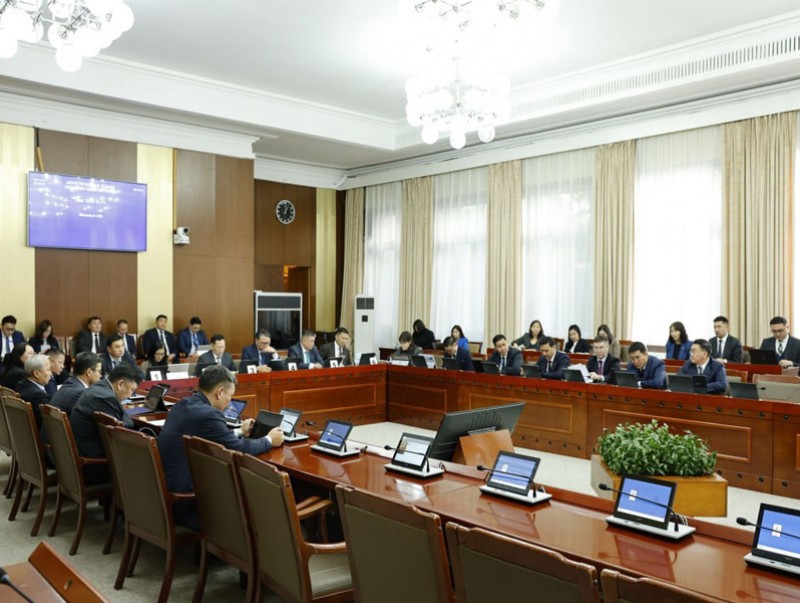 Монгол Улсын 2026 оны төсвийн төслүүдийн гурав дахь хэлэлцүүлгийг явууллаа