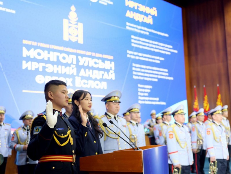 16 настнууд "Иргэний андгай" өргөлөө