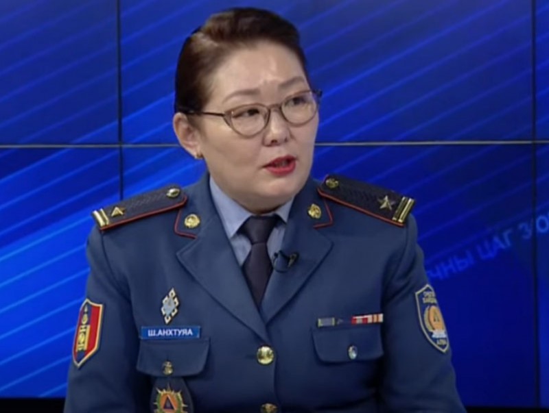 Өнөө шөнөөс эхлэн Өвөрхангай, Архангай, Булган, Төв аймгийн зааг нутгаар ахиу хэмжээний цас орно
