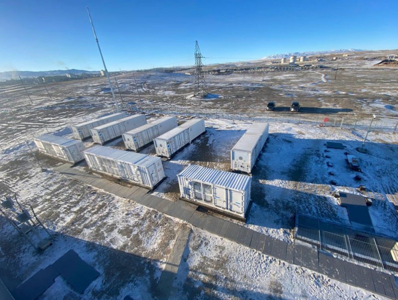 Алтай-Улиастайн хэрэглэгчдийг найдвартай эрчим хүчээр хангах батарей хуримтлуурын станц ашиглалтад орлоо