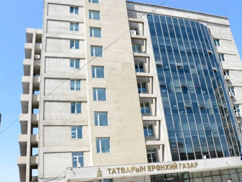 ТЕГ: Дубайд аялахаар явсан дарга нар чөлөө, амралт авалгүй ажлаа таслаад явсан