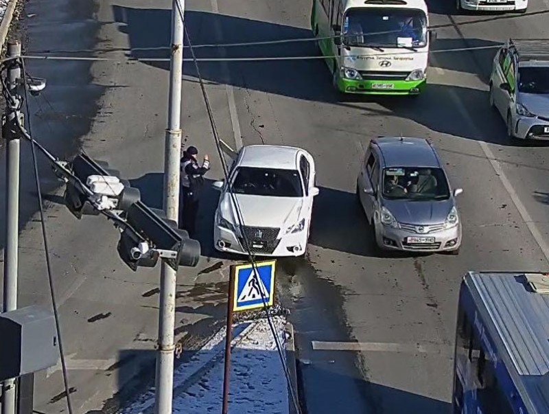 Нийслэлийн авто замд суурилуулсан 2600 AI ухаалаг камераар зөрчил илрүүлж байна