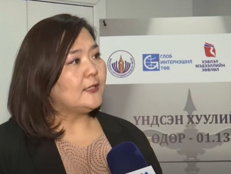 Үг хэлэх, үзэл бодлоо илэрхийлэх хэлэлцүүлэг болж байна
