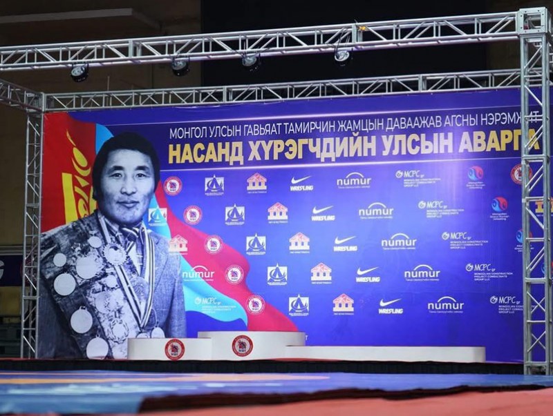 Сонгомол бөхийн 2026 оны УАШТ шигшээ барилдаан /Шууд/